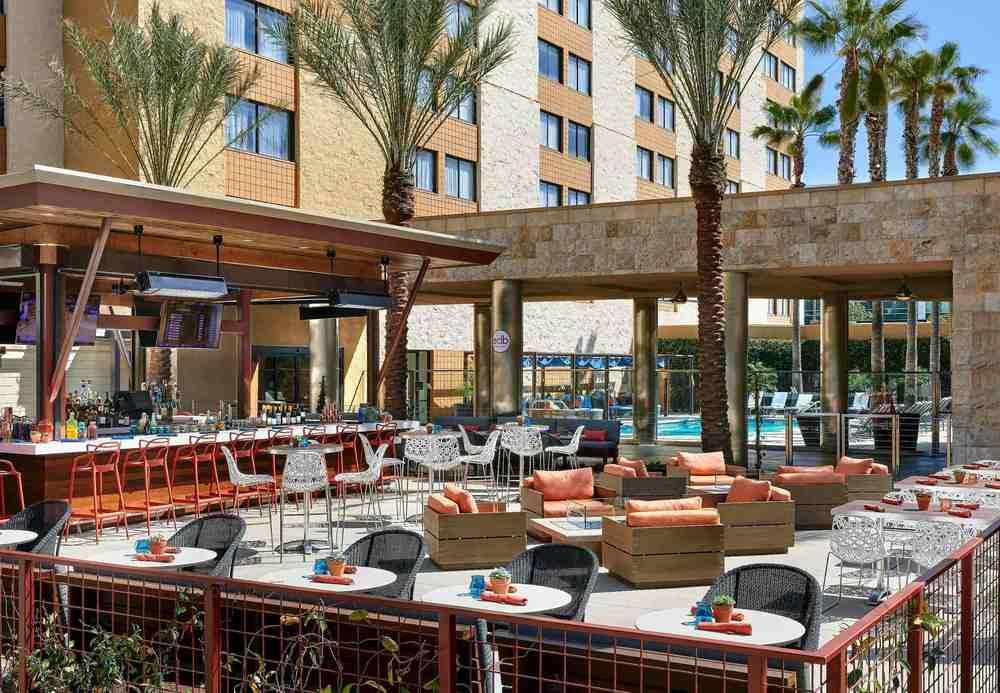 Los Angeles Marriott Burbank Airport Exterior photo