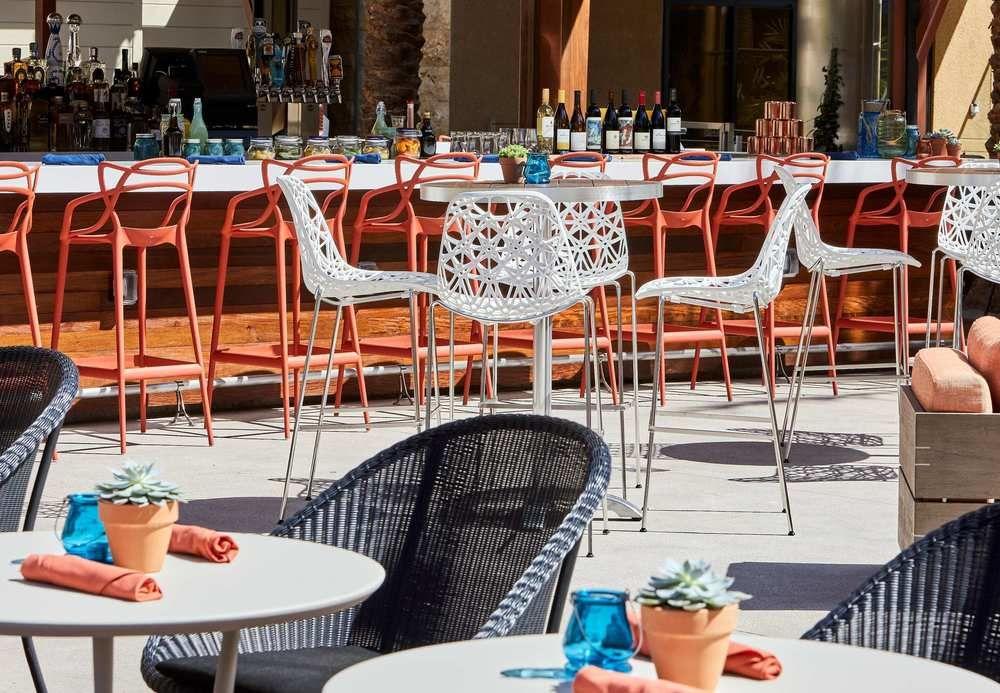 Los Angeles Marriott Burbank Airport Exterior photo