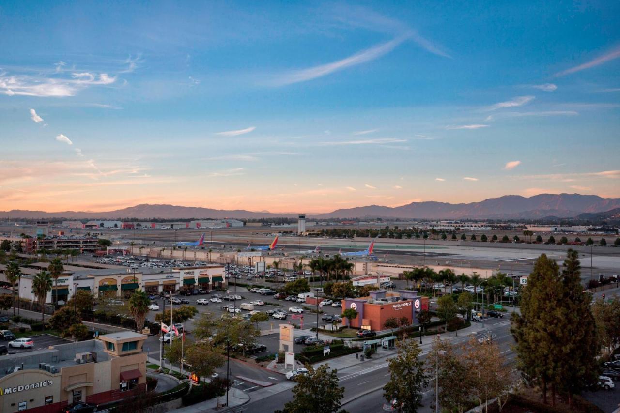 Los Angeles Marriott Burbank Airport Exterior photo