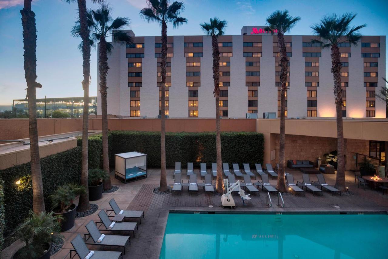 Los Angeles Marriott Burbank Airport Exterior photo