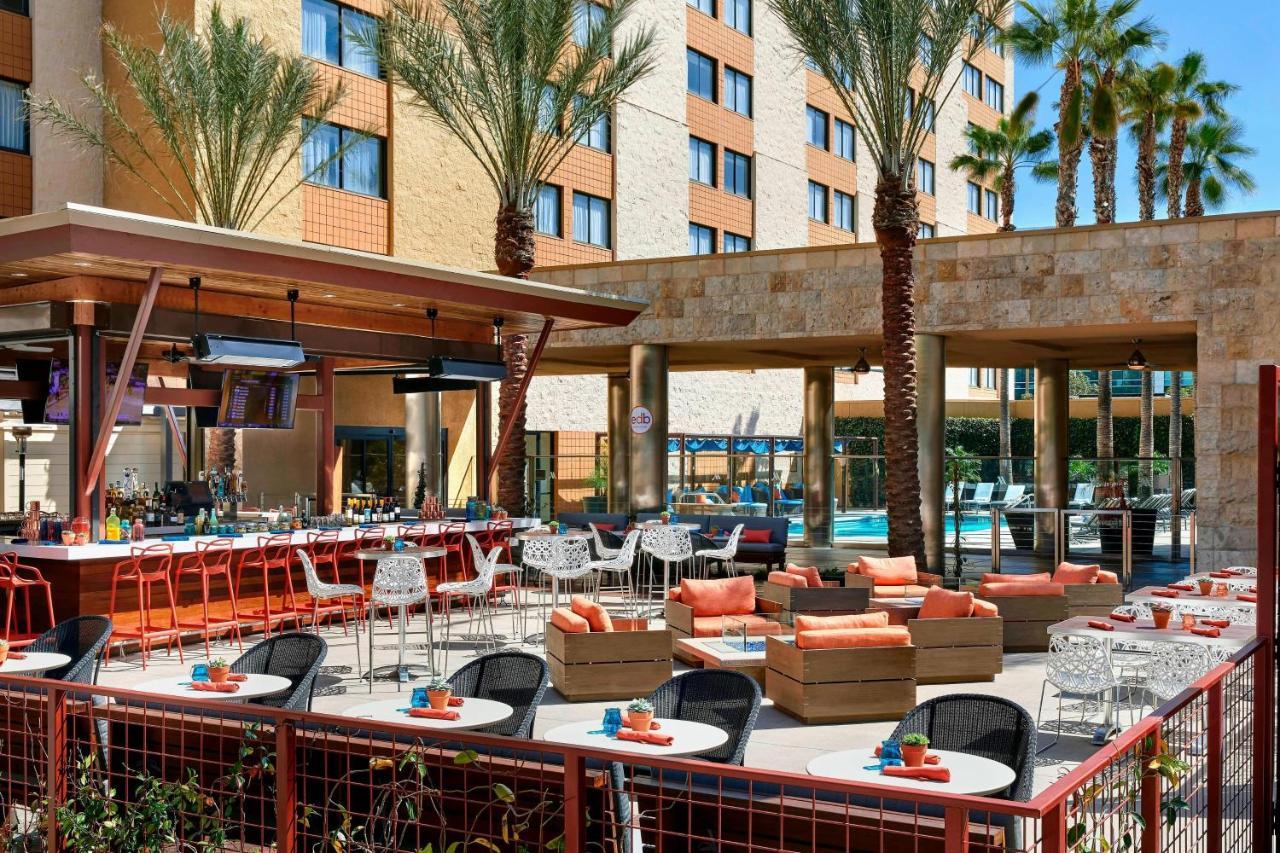 Los Angeles Marriott Burbank Airport Exterior photo