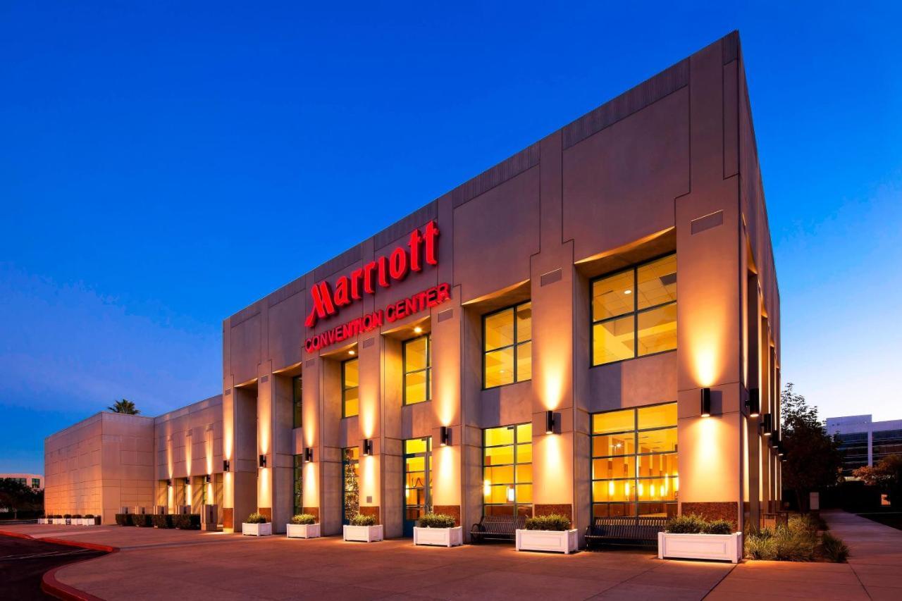 Los Angeles Marriott Burbank Airport Exterior photo