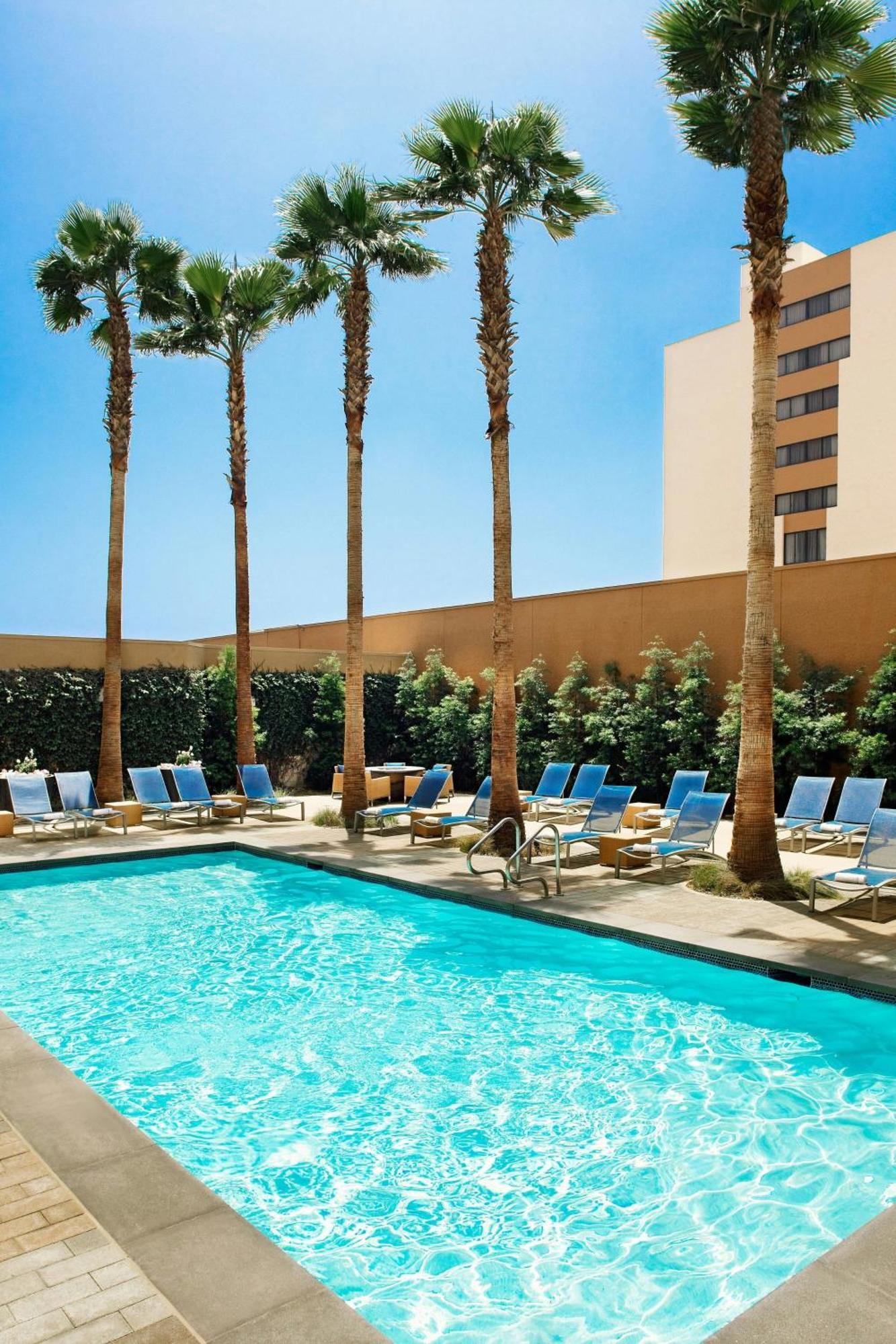 Los Angeles Marriott Burbank Airport Exterior photo